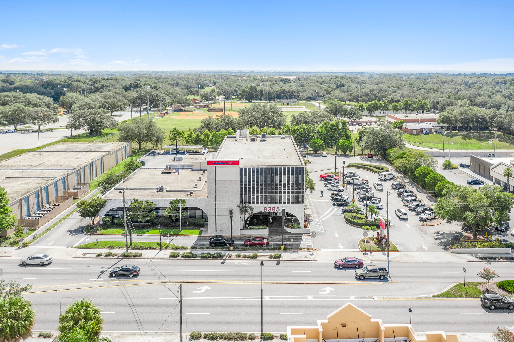 Exterior photo of Bank of America Building, Temple Terrace, FL