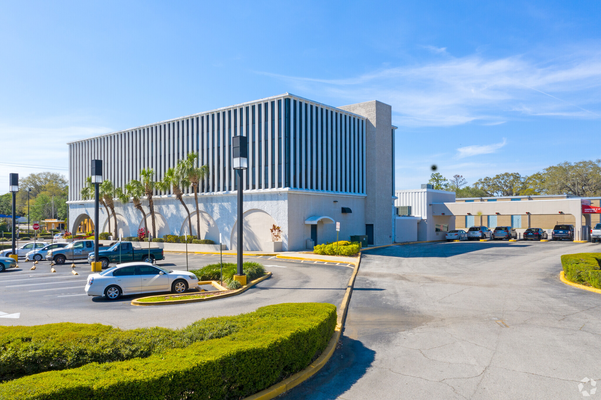 Exterior photo of Bank of America Building, Temple Terrace, FL